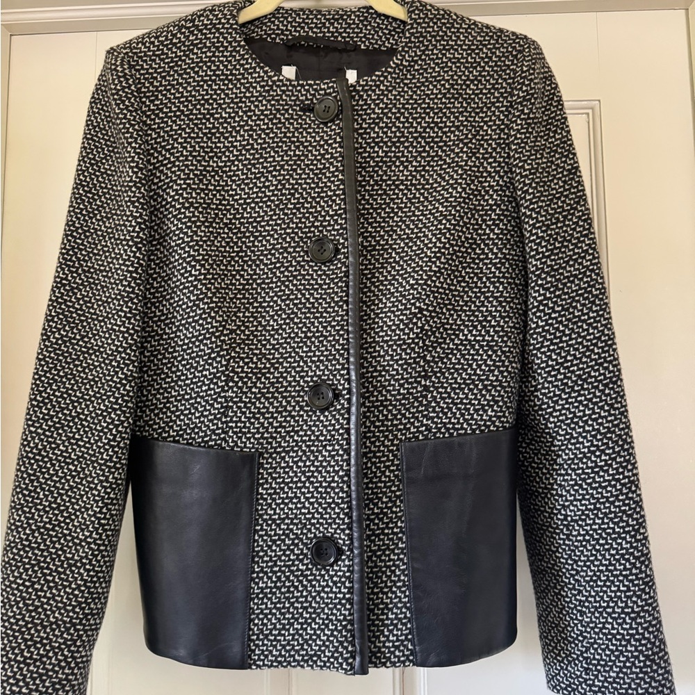 MaxMara Women's Black and White Wool  Jacket with Leather Trim and Pockets